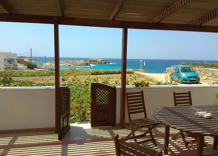 Private Beachfront House 度假居 Lefkos (Karpathos)